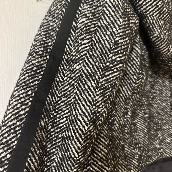 Max Mara WEEKEND Herringbone Down Jacket - Picture 10 of 16